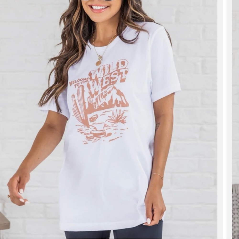 Pink Lily Wild West tee Small